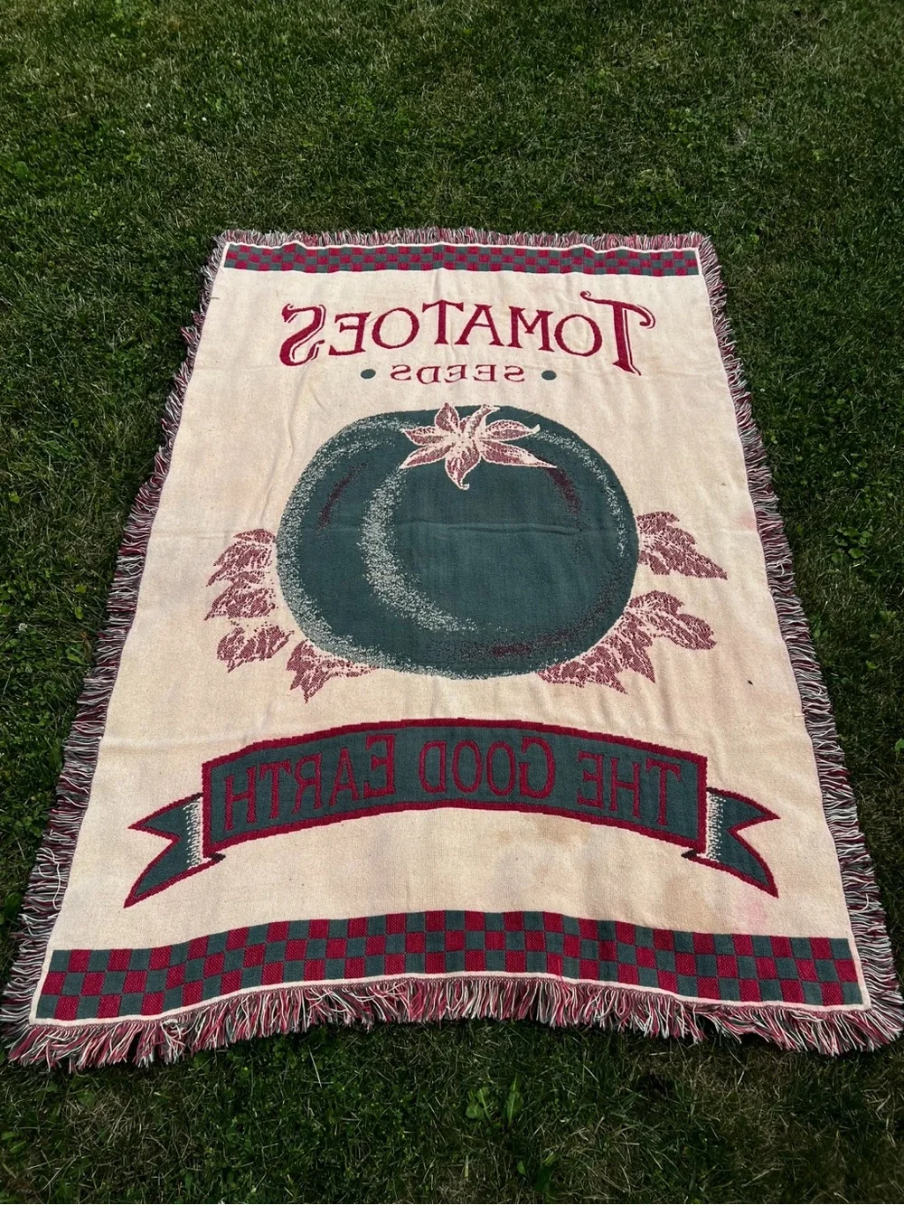 Tomatoes Seeds • The Good Earth Tapestry Blanket